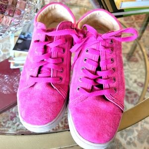 Ugg tennis shoes womens size 8.  Great used condition.  Hot Pink in color.